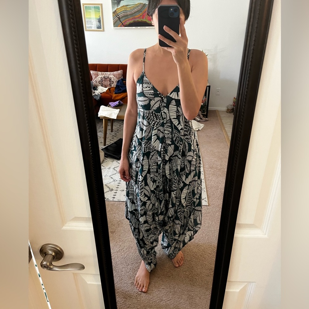 Beautiful teal, black and white airy jumpsuit